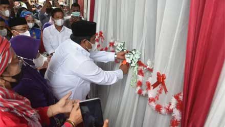 Bupati Padang Pariaman Resmikan Toko Promosi Produk Anak Nagari