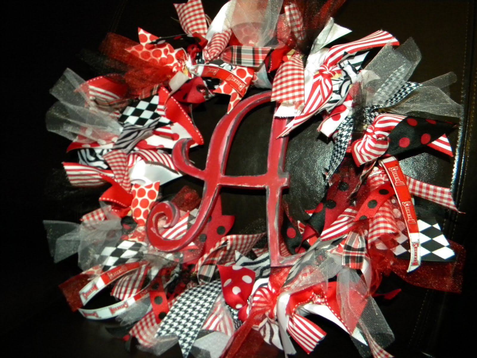 Fiddlesticks: Razorback Ribbon Wreaths & 2 New Frames