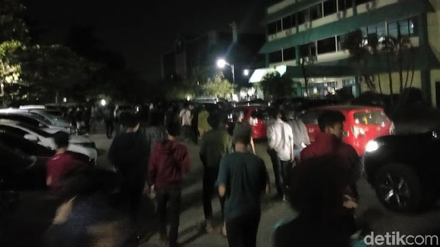 Mahasiswa Universitas Muslim Makassar Tewas Diserang Puluhan Orang Berparang-Badik Mahasiswa Universitas Muslim Makassar Tewas Diserang Puluhan Orang Berparang-Badik