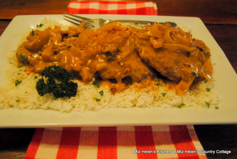 Slow Cooker Smothered Steak