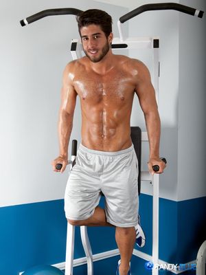 Espaço para Homens que gostam de Homens: Diego Sans on Gym