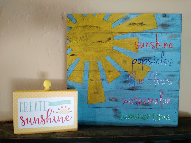 Summer Pallet Art--a fun and easy way to brighten up your home for the summer!