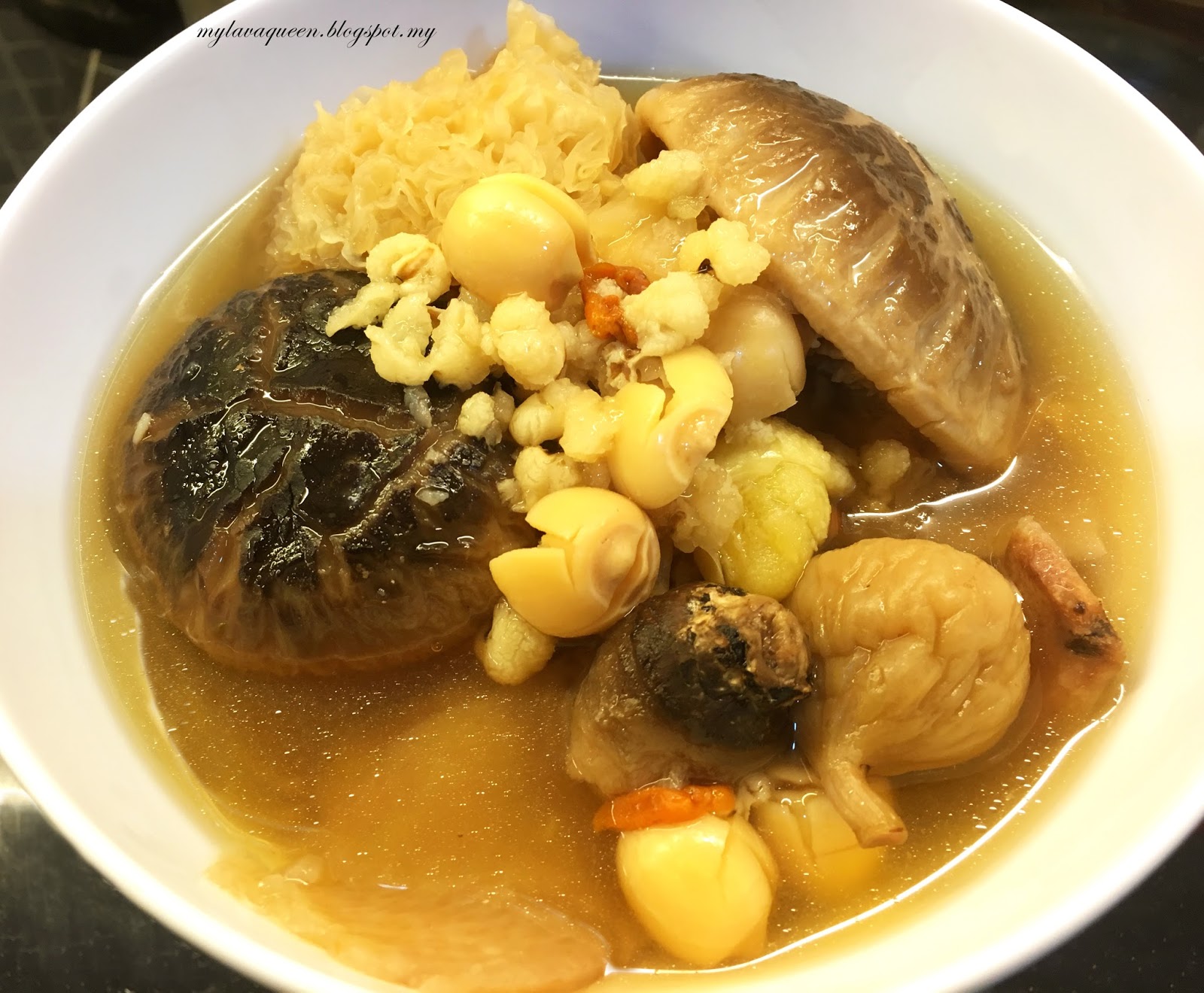 WHITE FUNGUS SOUP WITH GINKGO NUT AND CHINESE MUSHROOM Lava Queen