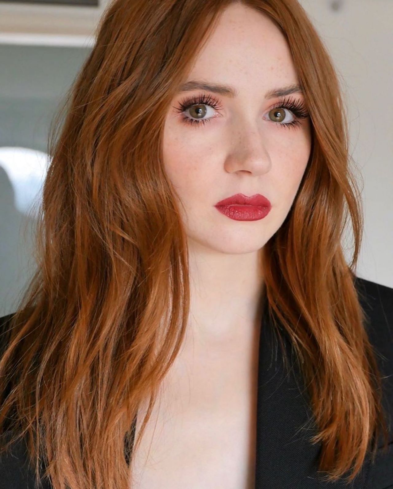 karen gillan social media 01 16 2020 0 0 thursday january 16 2020 edit