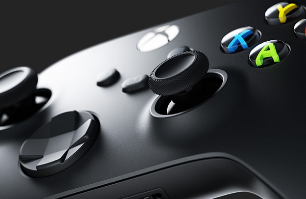 مايكروسوفت تكشف سبب إعتماد البطاريات العادية على يد تحكم جهاز Xbox SX 
