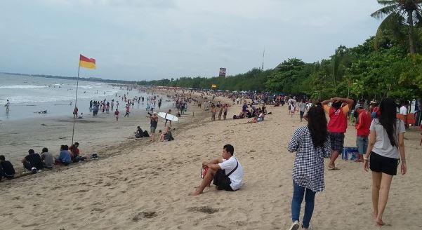 Tempat Wisata Di Bali ,Kuta Rumah Daun Muda