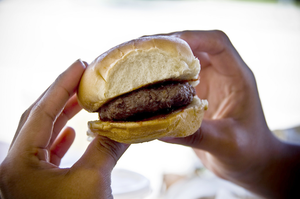 7 Different Ways To Eat a Burger