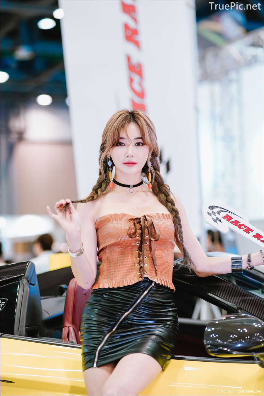 Korean Racing Model - Han Ga Eun - Seoul Auto Salon 2019 - Picture 50
