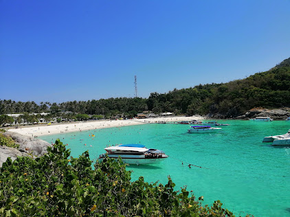 Ko Racha Yai (koh raya) attractions near Phuket