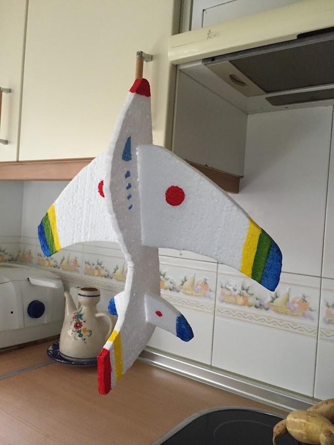 Avion de poliespan. Secado