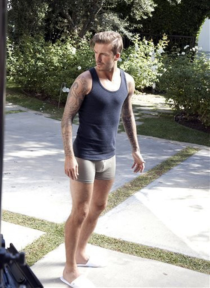 David Beckham muestra la colita.