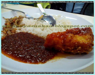 nasi lemak tahu, kacang, ikan bilis, sambal