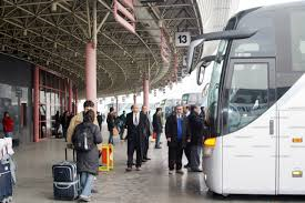 Hayalci ve Arkadaşı: Şehirlerarası Otobüs Yolculuğu