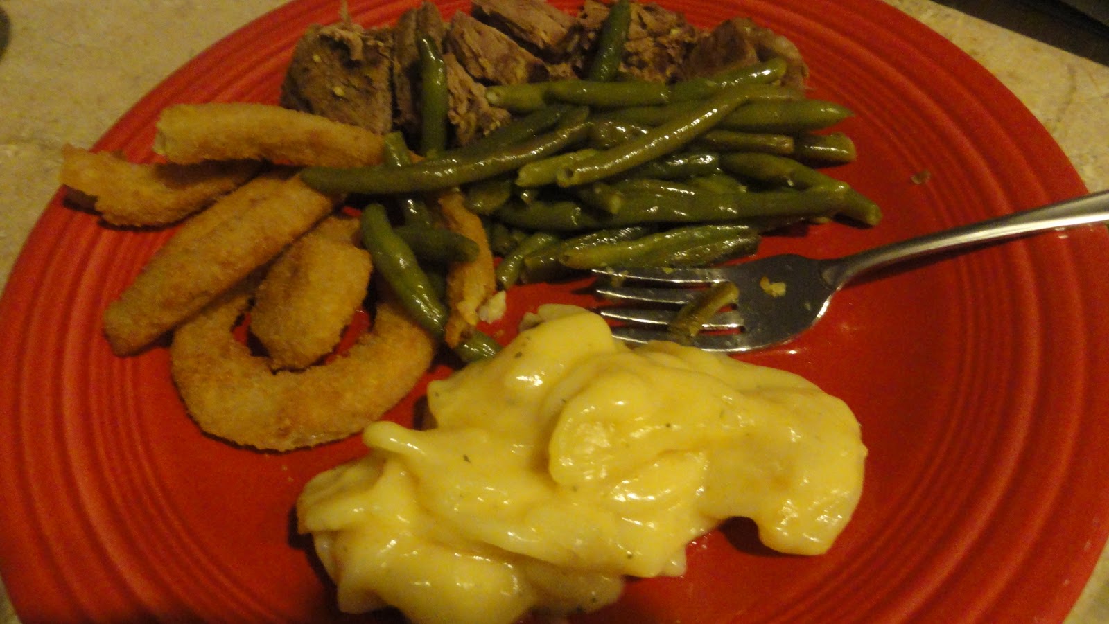 Foodcourtia Steak, Green Beans, Potatoes, Onion Rings