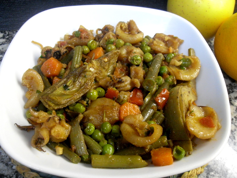 Verduras guisadas con sepia.