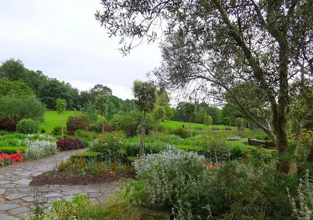 Golders hill park scene