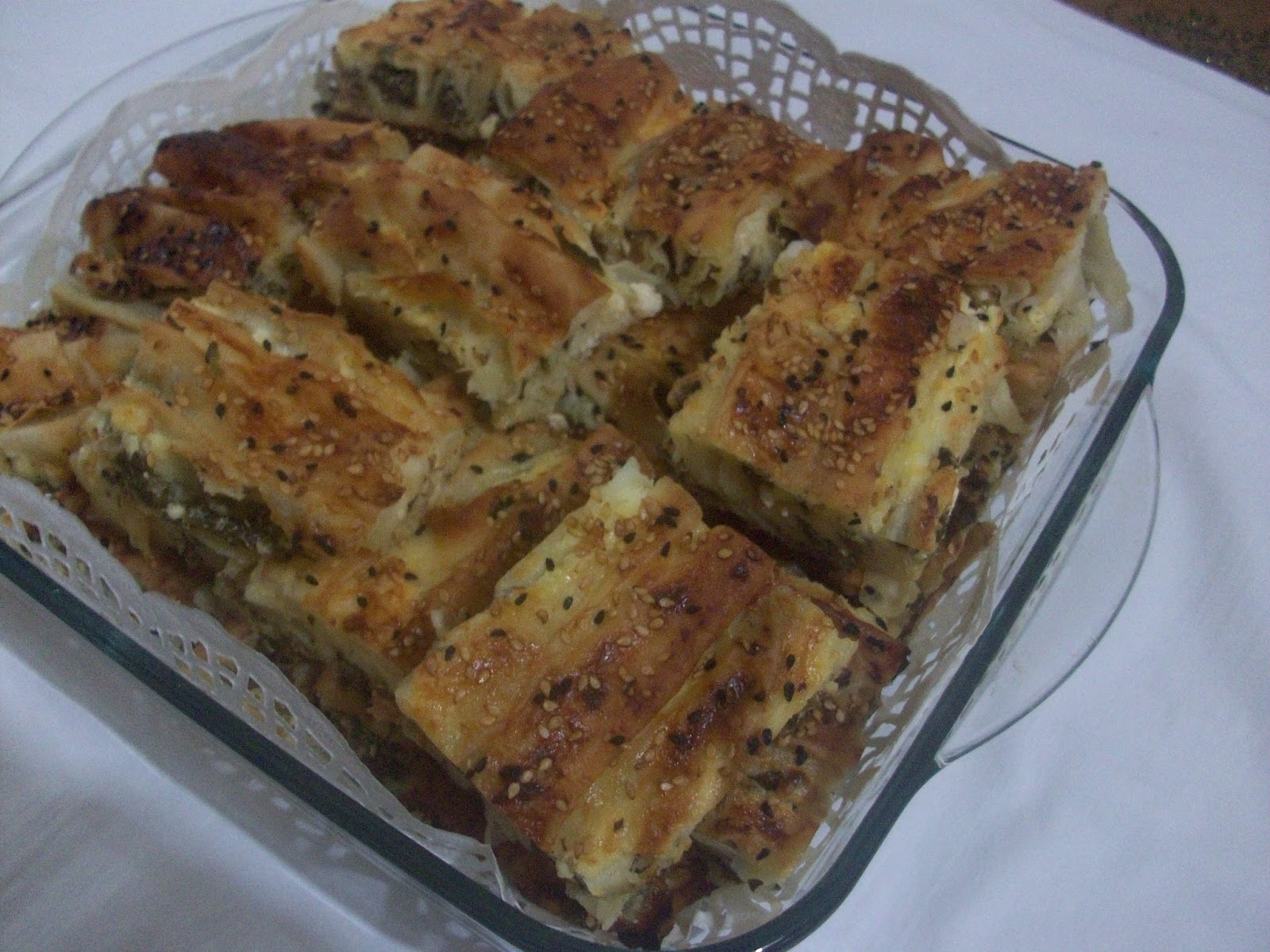 ISPANAKLI BÜZGÜLÜ BÖREK