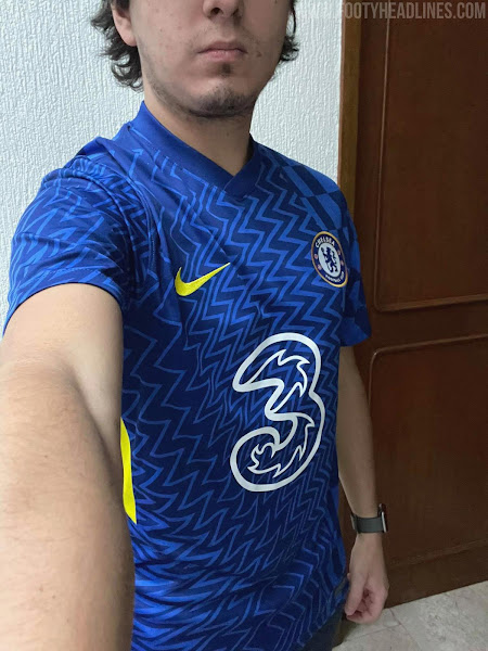 chelsea-21-22-kit-home%2B%25285%2529.jpg