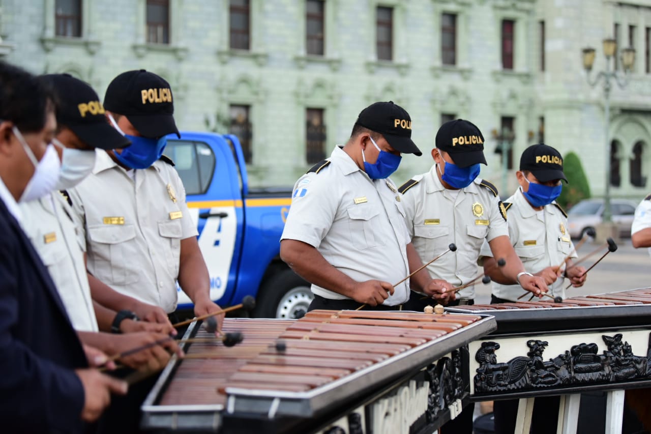 Policía Nacional Civil de Guatemala La marimba Kaibil Balam de la