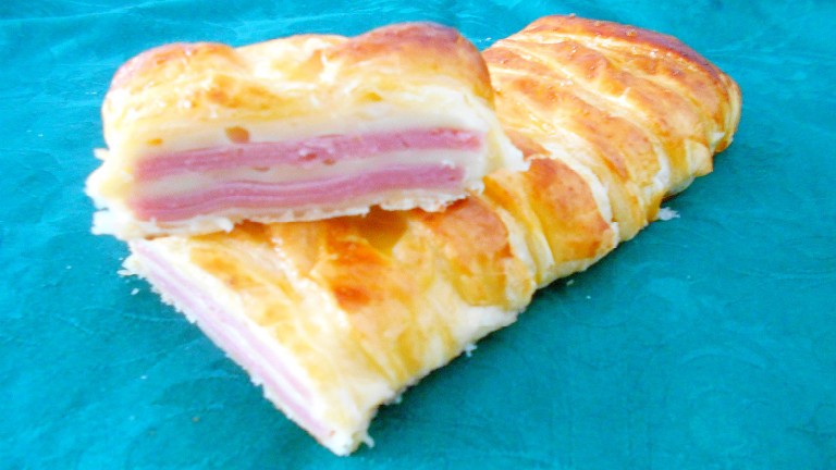 trenza-de-jamon-y-queso-con-hojaldre