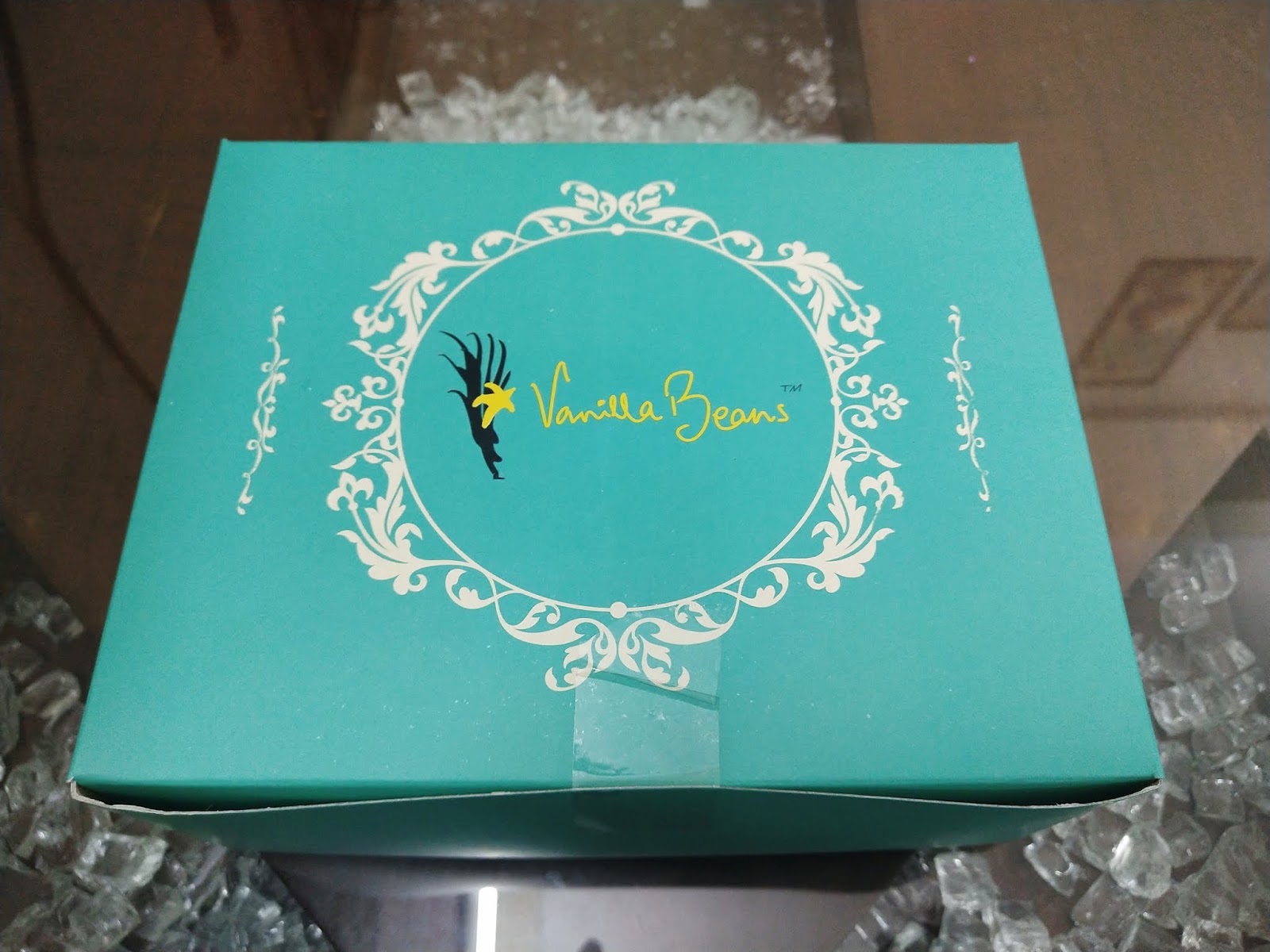 Try Freshly Baked Drool Worthy Cakesicles at Vanilla Beans