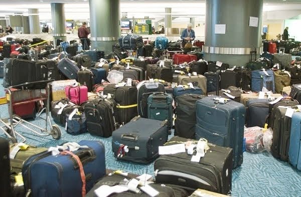 Traveloscopy Travelblog: Man finds fortune in unclaimed luggage