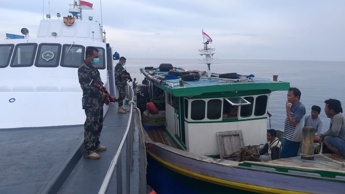 Hampir Sebulan Menteri Trenggono Menjabat, KKP Tangkap Tujuh Kapal Ikan Ilegal
