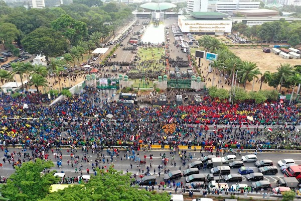 BEM Seluruh Indonesia Demo di DPR Siang Ini 