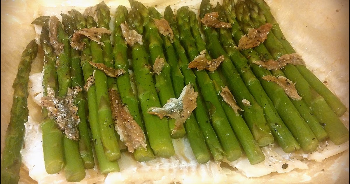 Babettes gæstebud. Oven baked cod fish en papillote with asparagus