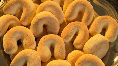 Rosquinhas de Polvilho e Fubá Receita de Rosquinhas de Polvilho e Fubá