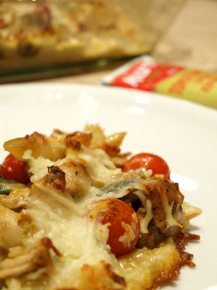 Saftiger Gyros-Nudelauflauf mit Gemüse - CHAMY.AT