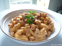 Gnocchi sardi con salsiccia e crema di ricotta