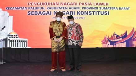 Anwar Usman Bersama Andri Warman