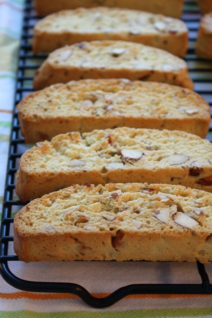 Almond Biscotti | Sweetiest Plate