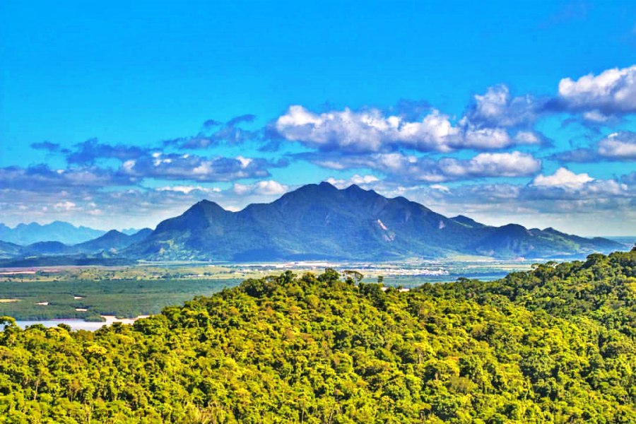 Conheça as 4 trilhas que levam ao imponente Mestre Álvaro: - Natureza  Capixaba