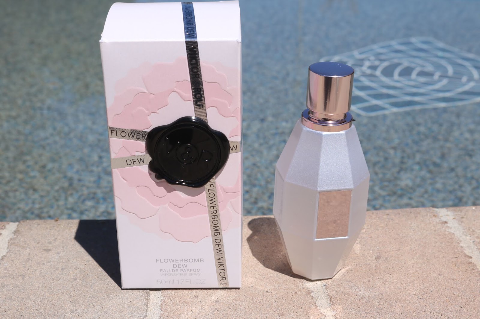 Viktor&Rolf Flowerbomb Dew Eau de Parfum Review The Shades Of U
