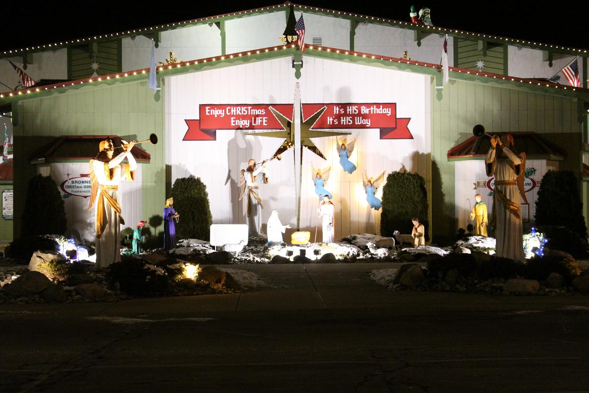 Michigan Exposures Bronner's Christmas Wonderland