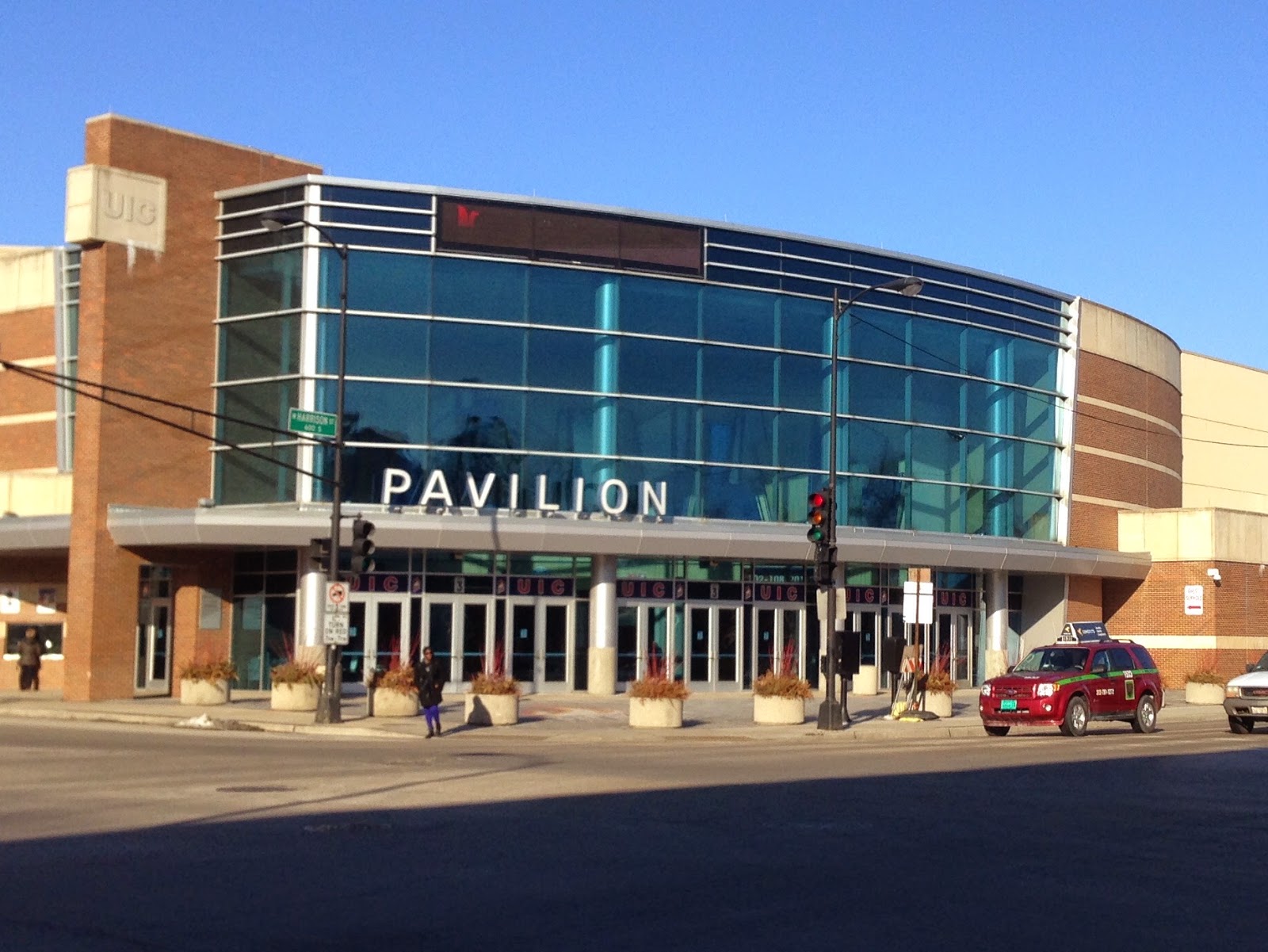 Boring Old White Guy: I walk past the UIC Pavilion... Boring Old White Guy: I walk past the UIC Pavilion...