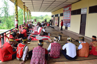 Foto - Foto kegiatan Ritual Adat Nosu Minu Podi, - Gawai Dayak Sanggau