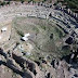Την απομάκρυνση καταπεσμένων όγκων τοιχοποιίας στον περιβάλλοντα χώρου του Μεγάλου Θεάτρου της Αρχαίας Νικόπολης δρομολογεί η Εφορεία Αρχαιοτήτων Πρέβεζας