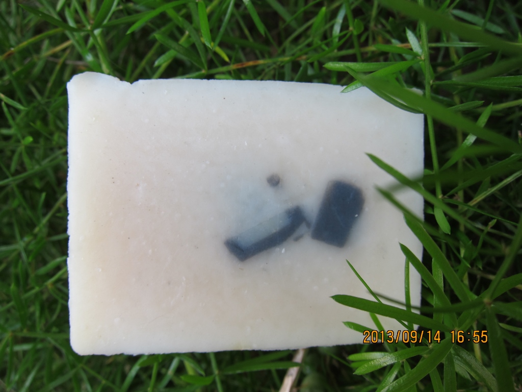 手工皂DIY-白皂+竹炭母乳皂