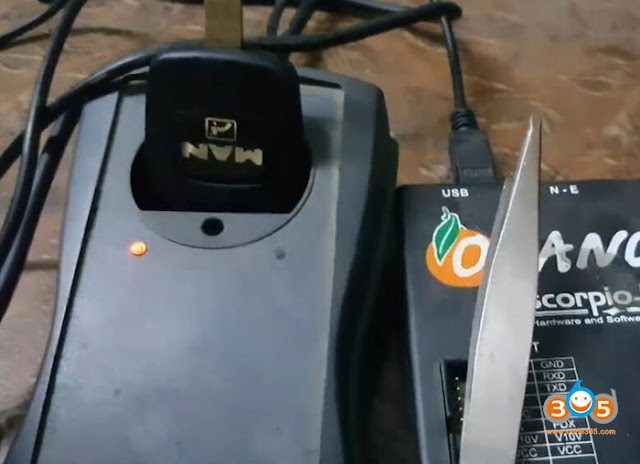 مرد-کامیون-نوشتن-کلید-تانگو -15