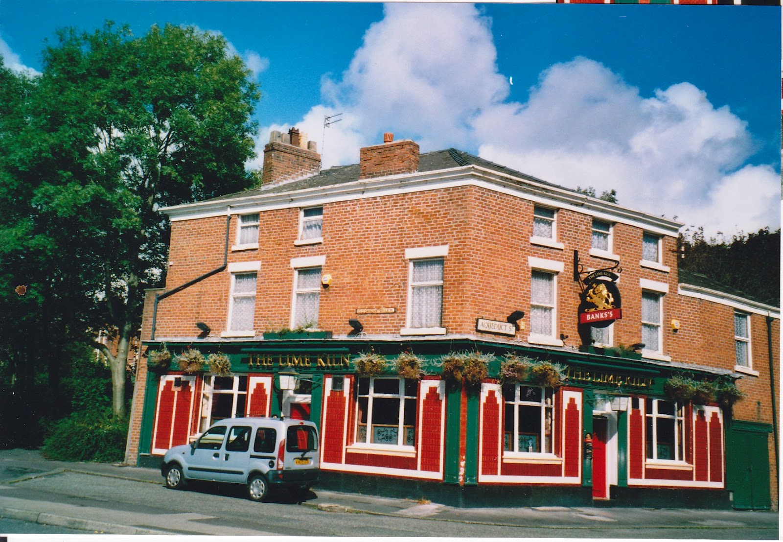 PRESTON'S INNS, TAVERNS and BEERHOUSES LIME KILN INN, Aqueduct Street