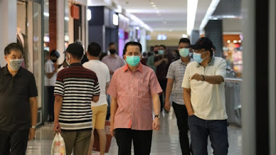 Pjs Fatoni Pantau Penerapan Protokol Kesehatan di Pusat Keramaian di Manado
