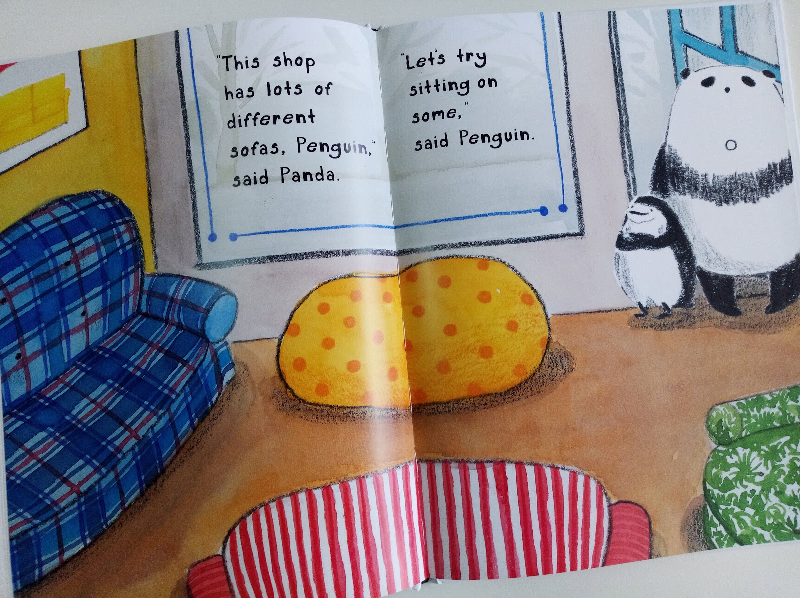 [英文繪本分享] The perfect sofa / Fifi Kuo