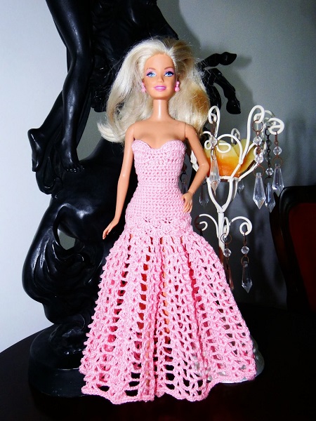 miniaturabarbieartesanatoemaispecuniamilliomcroche: Como Fazer Vestido de  Grávida Para Barbie Com Pecunia MillioM
