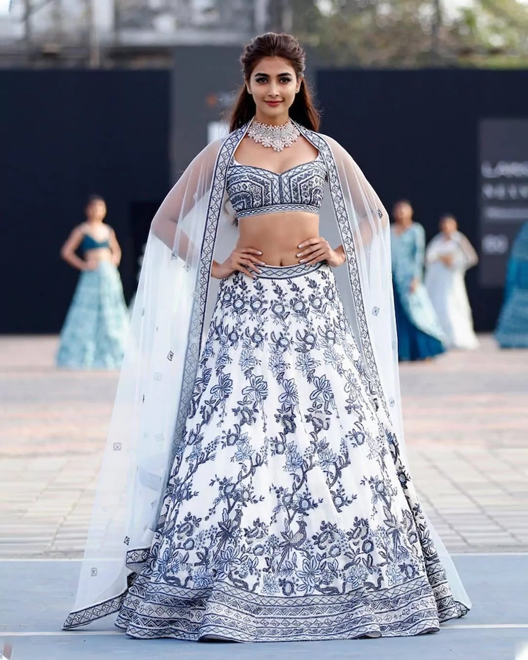 pooja-hegde-gorgeous-lehenga-at-lakme-fashion-week pooja-hegde-gorgeous-lehenga-at-lakme-fashion-week