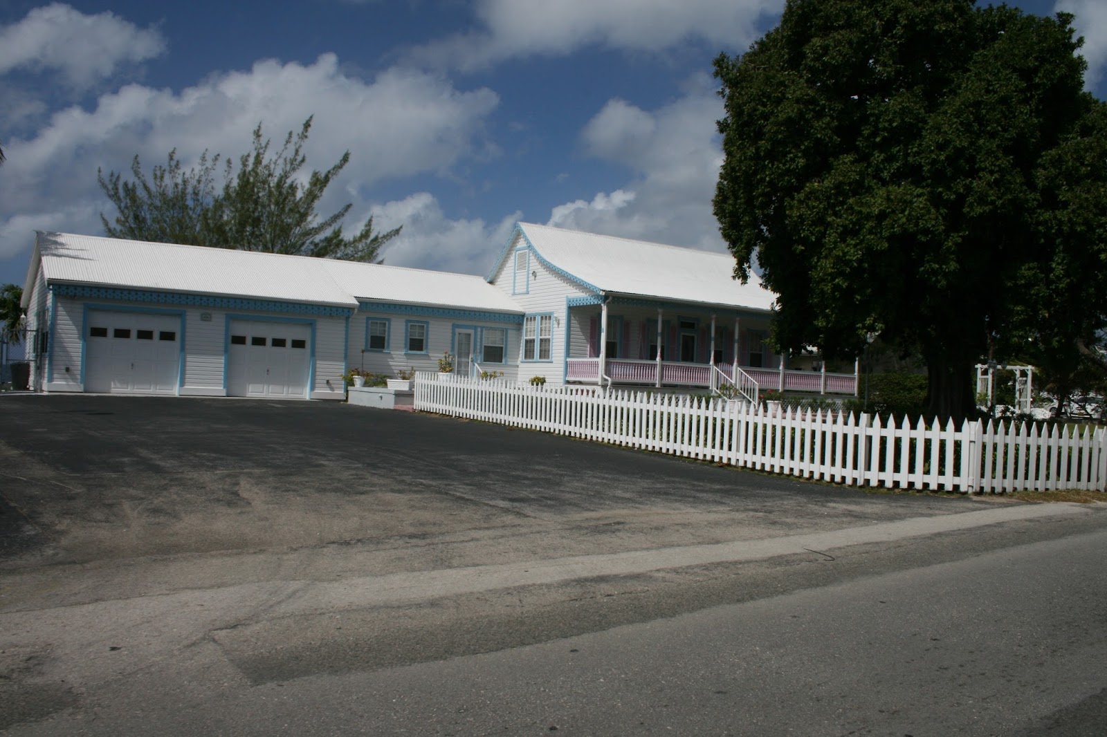 Heroes, Heroines, and History History of the Cayman Islands