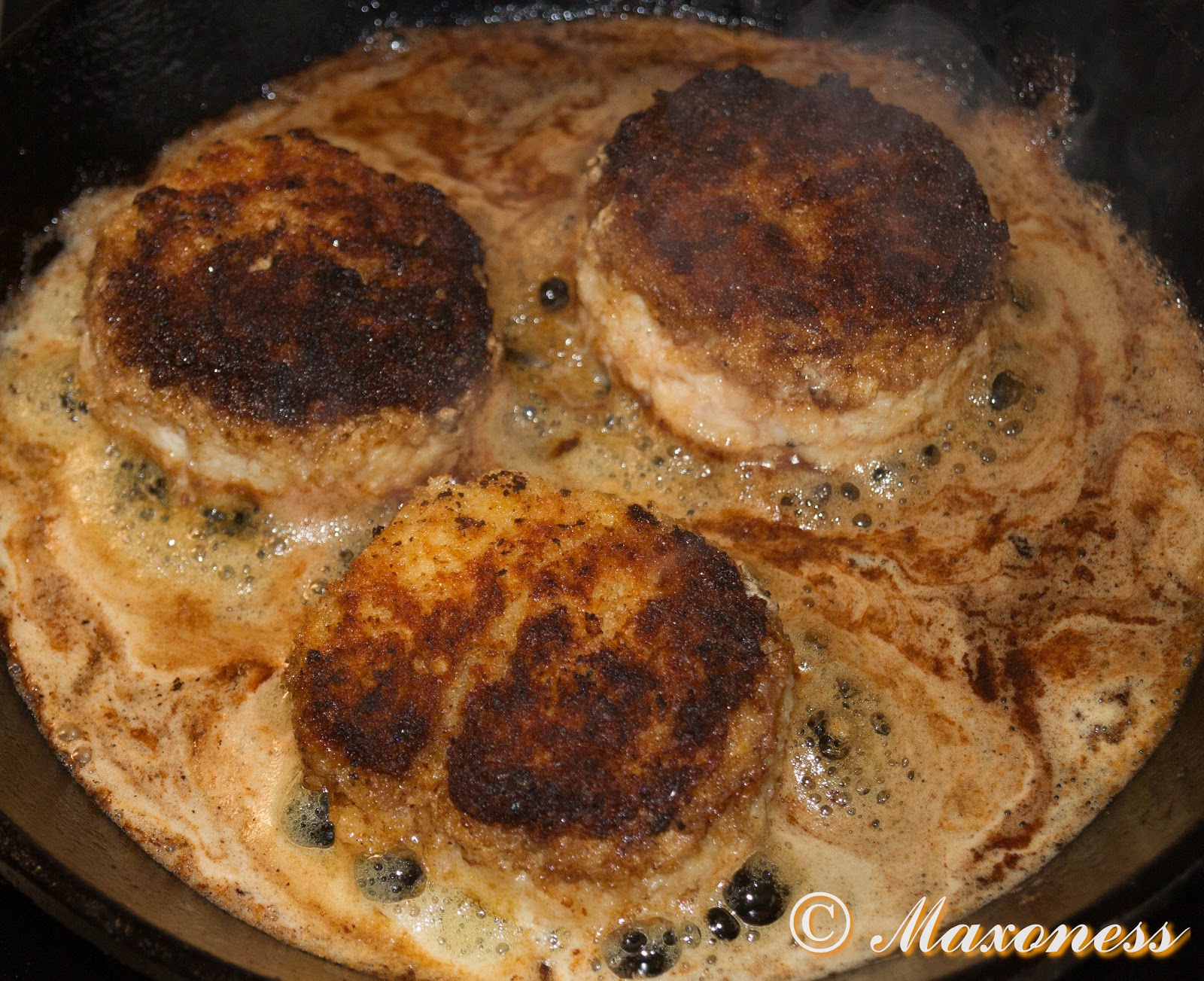 пушистая котлета. котлеты на пару в микроволновке. как пожарить котлеты в микроволновке. как пожарить котлеты в микроволновке. жареные котлеты в микроволновке.