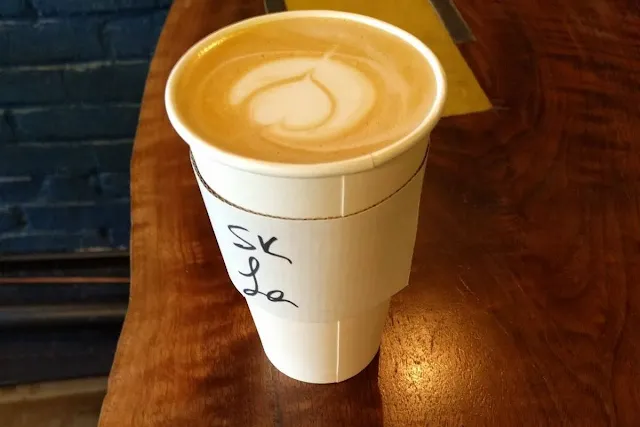 High Line coffee recommendation: Latte from Underline Coffee in Manhattan